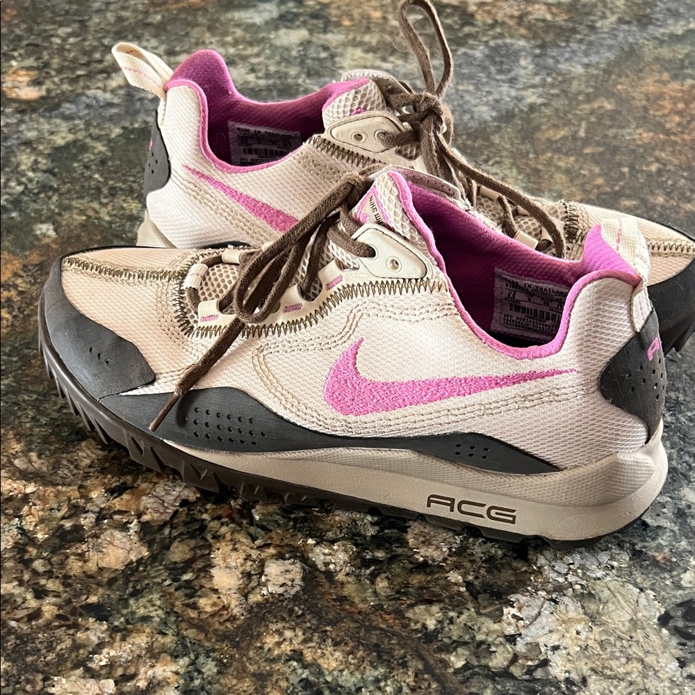 Nike AIR Women’s 8.5